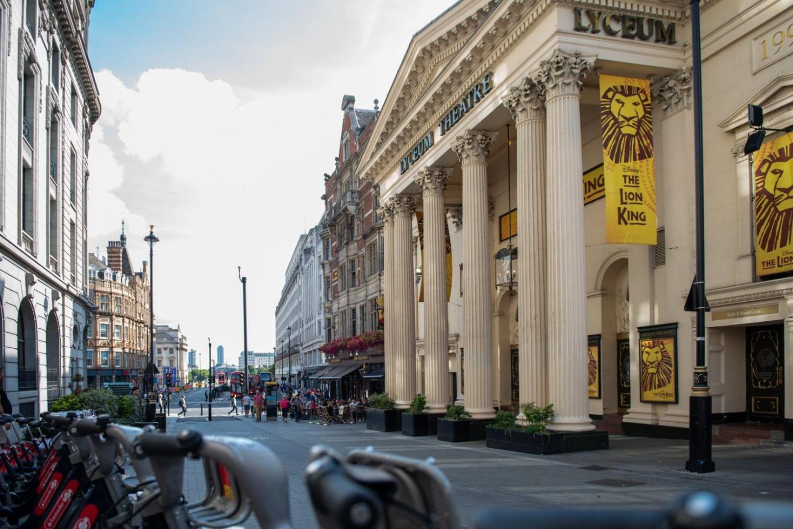 Lovely Charing Cross Apartment London Exteriör bild